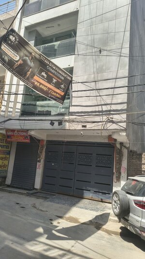  Builder Floor – Exterior View View at Mohan Garden - for Sale