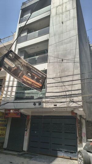  Builder Floor – Exterior View View at Mohan Garden - for Sale