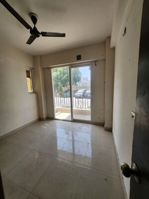 2 BHK Apartment For Rent in Signature The Serenas, Sohna Sector 36