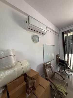 Staircase in  Shop at Sector 84 – for Sale