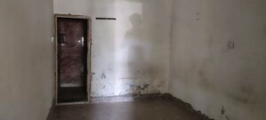 Room in  Independent House at New Rajiv Vihar – for Sale