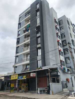  Apartment For Sale in Hari Nagar
