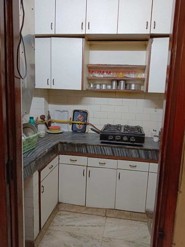 Kitchen, lajpat nagar 4 2 Bedroom 1000 Sq.Ft. Builder Floor In Lajpat Nagar 4 Delhi 10676189