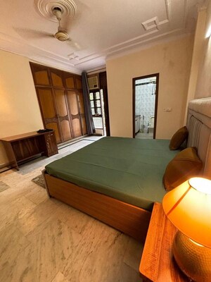 Bedroom in 1 BHK Apartment at Hauz Khas – for Rent
