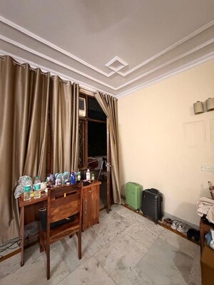 Living Room in 1 BHK Apartment at Hauz Khas – for Rent
