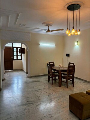 Living Room in 1 BHK Apartment at Hauz Khas – for Rent