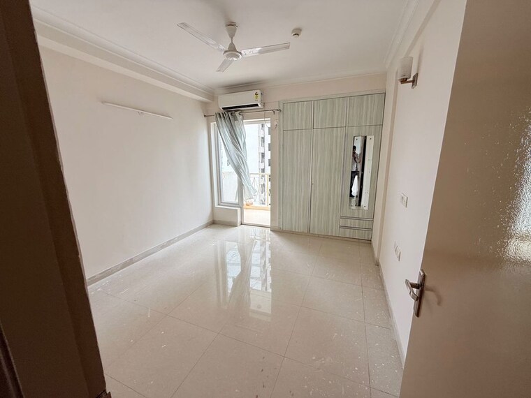 undefined, supertech-hues 2 Bedroom 1180 Sq.Ft. Apartment In Sector 68 Gurgaon 10676244