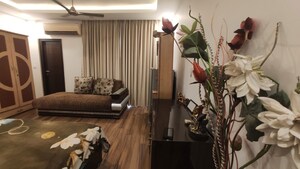 Gym in 1 BHK Apartment at Safdarjung Enclave – for Rent