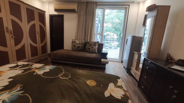 Living Room, safdarjung enclave 1 Bedroom 725 Sq.Ft. Apartment In Safdarjung Enclave Delhi 10676271