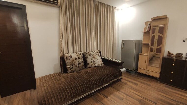 Bedroom, safdarjung enclave 1 Bedroom 725 Sq.Ft. Apartment In Safdarjung Enclave Delhi 10676271