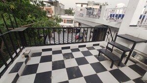 Balcony in 1 BHK Apartment at Safdarjung Enclave – for Rent