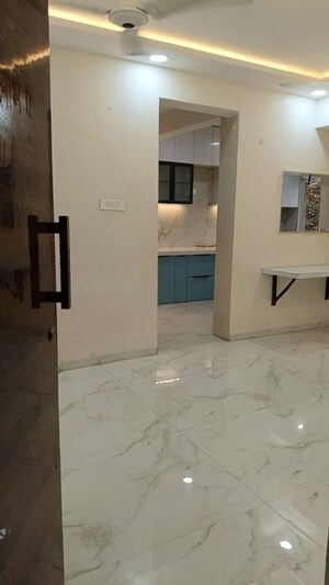 Bathroom in 4 BHK Apartment at Lodha Woods, Kandivali East – for Rent