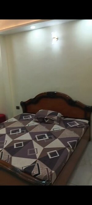 Furnished Amenities in 4 BHK Builder Floor at Dwarika Raj Garden City, Raj Nagar Extension – for Sale
