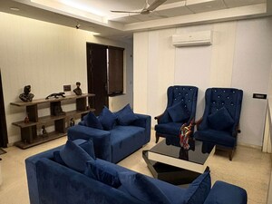 Team Area in 4 BHK Builder Floor at Vikas Puri – for Sale
