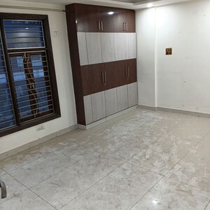 Room in 3 BHK Builder Floor at Dwarika Raj Garden City, Raj Nagar Extension – for Rent