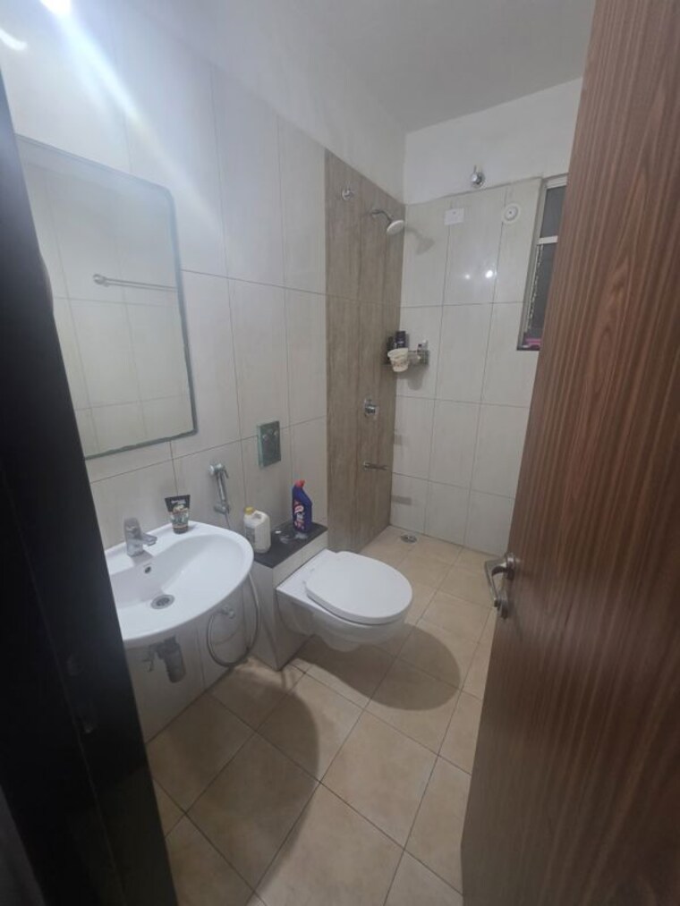 Bathroom, vilas-javdekar-prudentia-towers 2 Bedroom 696 Sq.Ft. Apartment In Wakad Pune 10676368