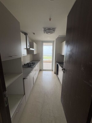 Building Lobby in 3 BHK Apartment at Lokhandwala Minerva Mahalaxmi, Mahalaxmi – for Rent