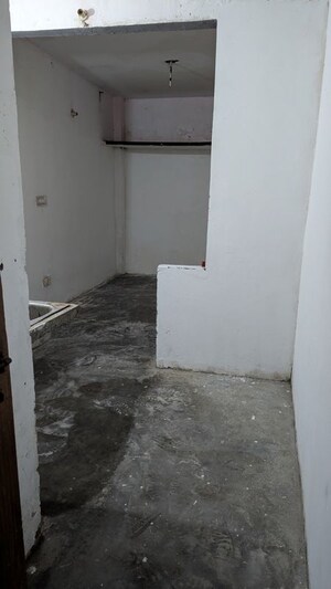 1 RK Independent House For Rent in Jogabai Extension