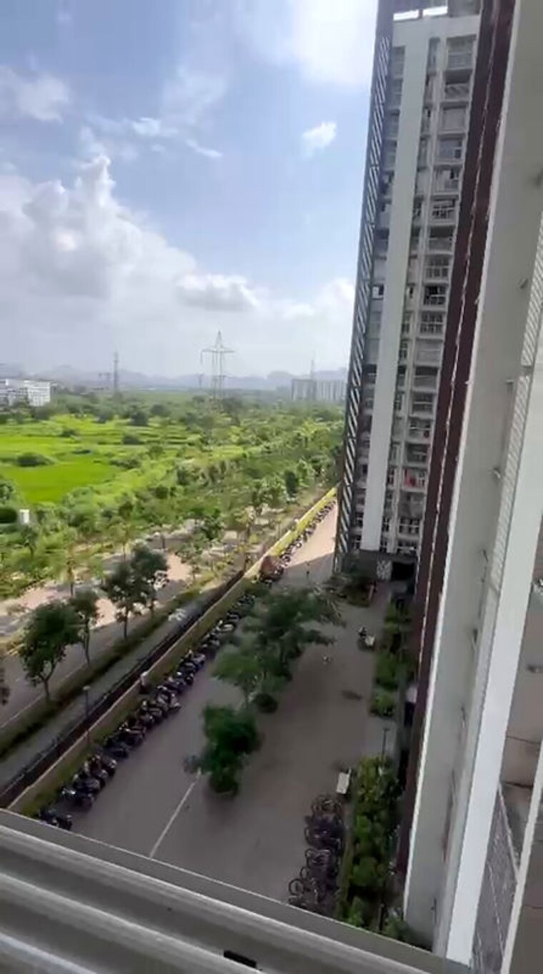 Balcony, lodha-upper-thane 1.5 Bedroom 549 Sq.Ft. Apartment In Anjur Thane 10676446
