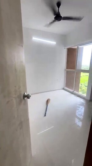 Room in 1.5 BHK Apartment at Lodha Upper Thane, Anjur – for Sale
