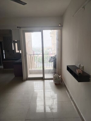 Room in 2 BHK Apartment at Signature The Serenas, Sohna Sector 36 – for Rent