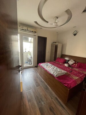 Room in 3 BHK Builder Floor at Nawada – for Sale