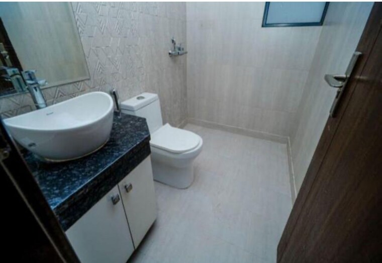 Bathroom, dlf-the-primus 3 Bedroom 2086 Sq.Ft. Apartment In Sector 82a Gurgaon 10676465
