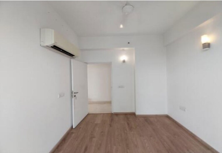 Room, dlf-the-primus 4 Bedroom 2576 Sq.Ft. Apartment In Sector 82a Gurgaon 10676486