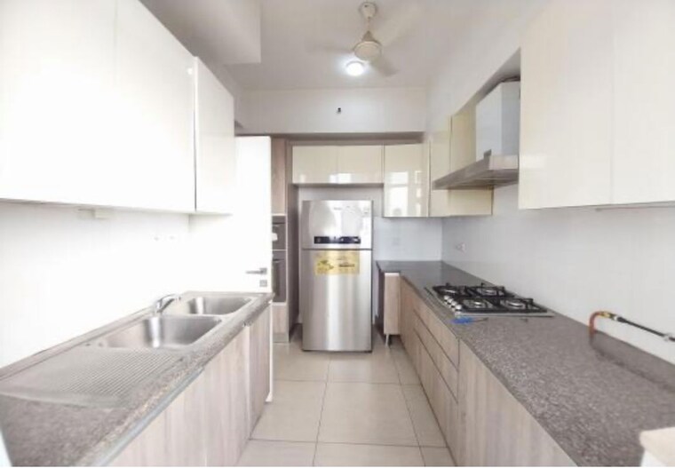 Kitchen, dlf-the-primus 4 Bedroom 2576 Sq.Ft. Apartment In Sector 82a Gurgaon 10676486