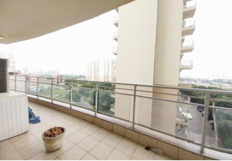 Balcony, dlf-the-primus 4 Bedroom 2576 Sq.Ft. Apartment In Sector 82a Gurgaon 10676486