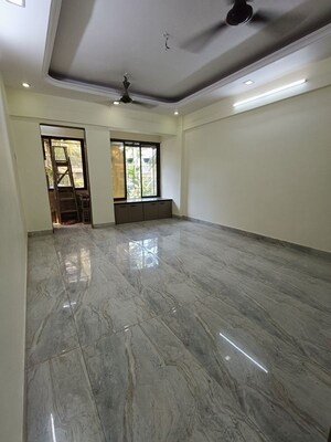Room in 2.5 BHK Apartment at Shree Amit Nagar CHS, Andheri West – for Rent