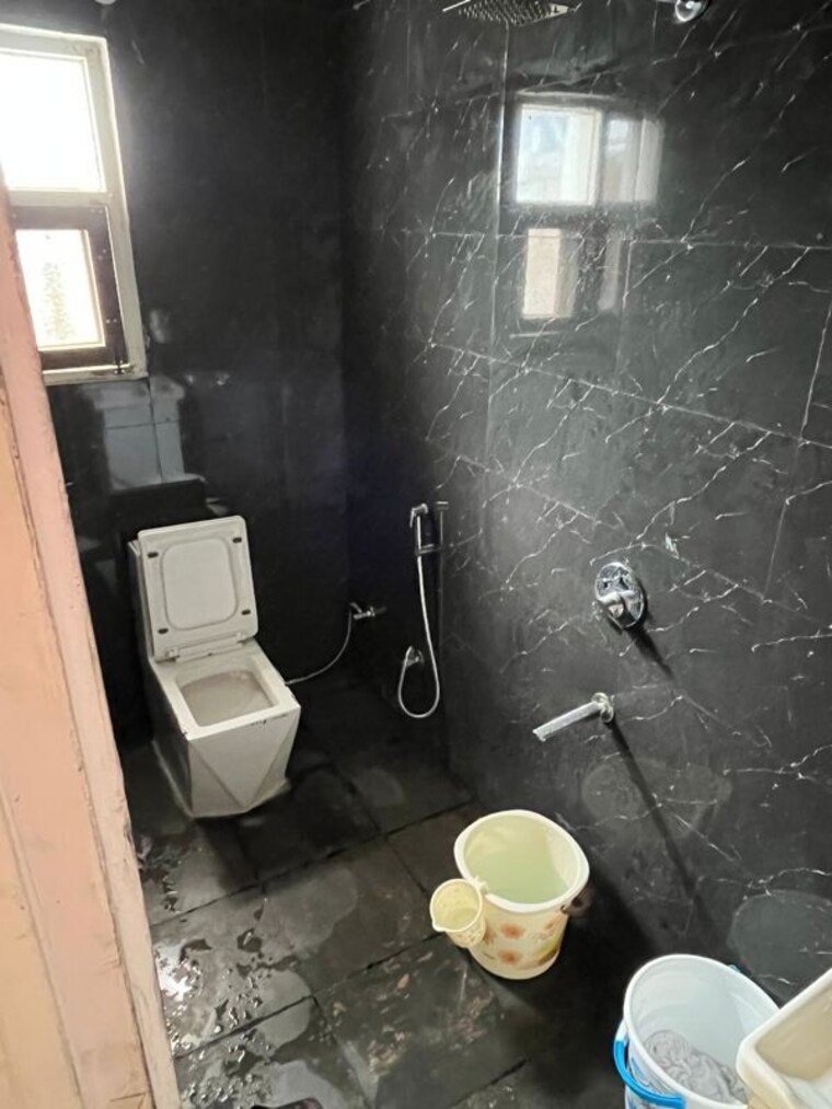 Bathroom, ambala highway 3 Bedroom 1000 Sq.Ft. Independent House In Ambala Highway Zirakpur 10676492