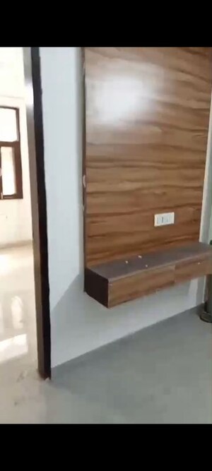 Furnished Amenities in 2 BHK Builder Floor at Mahavir Enclave 1 – for Rent