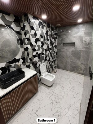Team Area in 3 BHK Builder Floor at Vikas Puri – for Sale
