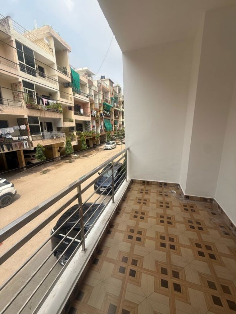 Balcony, ambala highway 3 Bedroom 1550 Sq.Ft. Builder Floor In Ambala Highway Zirakpur 10676511