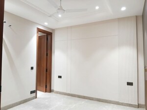Room in 3 BHK Builder Floor at Kailash Hills – for Sale