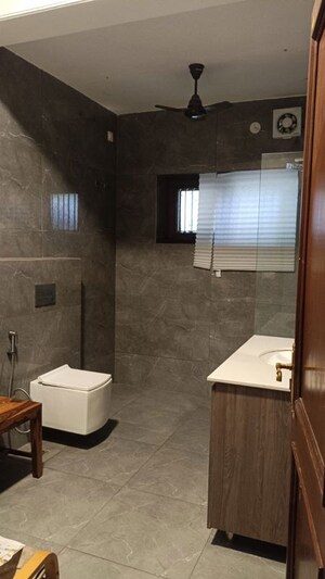 Bathroom in 6+ BHK Independent House at Sector 40 – for Rent
