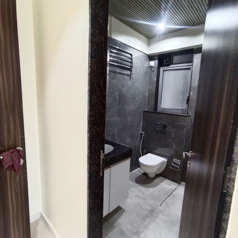 Bathroom, sheth-72-west 2 Bedroom 783 Sq.Ft. Apartment In Andheri West Mumbai 10676537