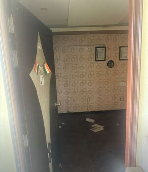 Furnished Amenities in  Office Space at Vibhuti Khand – for Rent