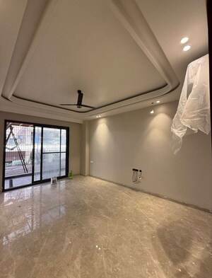 Room in 4 BHK Builder Floor at Vinayak Plaza, Sector 15 – for Sale