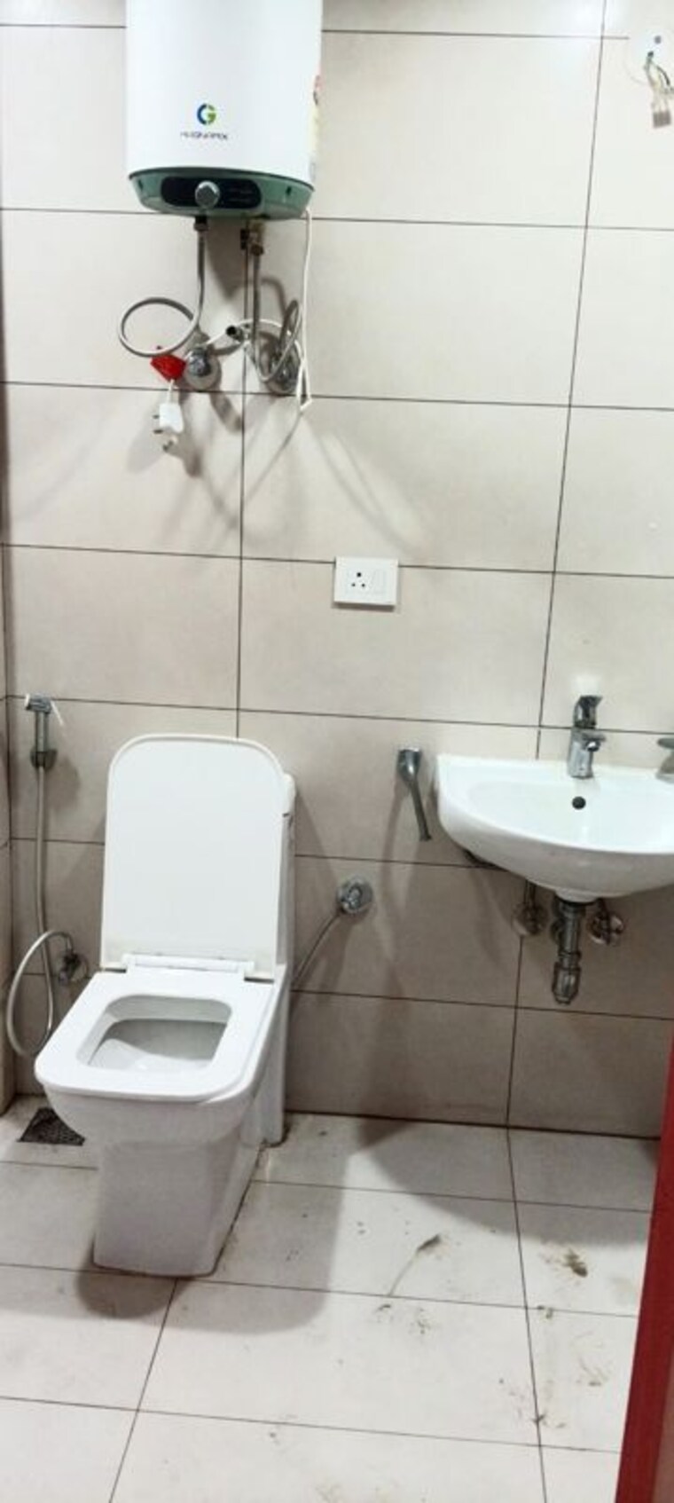 Bathroom, tata-eureka-park 3 Bedroom 1285 Sq.Ft. Apartment In Sector 150 Noida 10676558