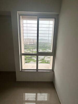 Room in 1 BHK Apartment at Raunak Bliss, Ghodbunder Road – for Rent