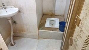 Bathroom in 1 BHK Builder Floor at Vaishali Sector 3 – for Rent