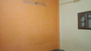 Room in 1 BHK Builder Floor at Vaishali Sector 3 – for Rent