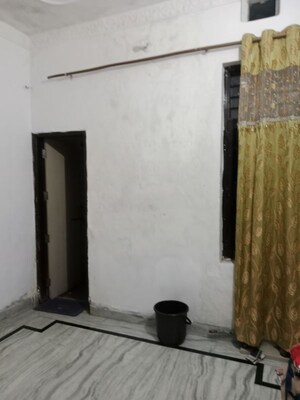 Room in 2 BHK Builder Floor at Sector 13 – for Rent