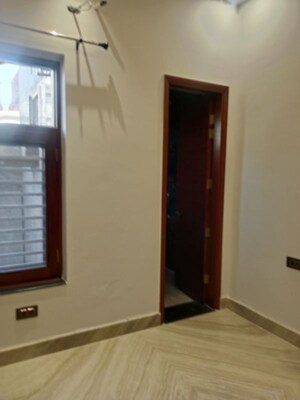 Room in 6+ BHK Independent House at Sector 18 – for Rent