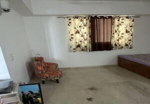 Living Room in 4 BHK Apartment at DLF The Primus, Sector 82a – for Rent