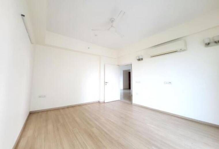 Room, dlf-the-primus 3 Bedroom 2086 Sq.Ft. Apartment In Sector 82a Gurgaon 10676363