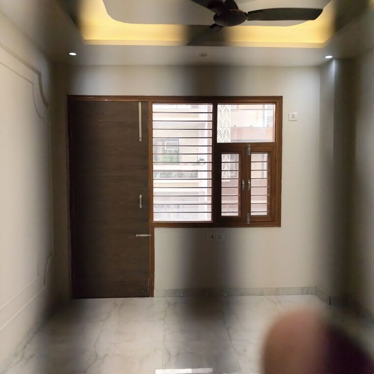 Room, sector 9a 3 Bedroom 1950 Sq.Ft. Builder Floor In Sector 9a Gurgaon 10676701