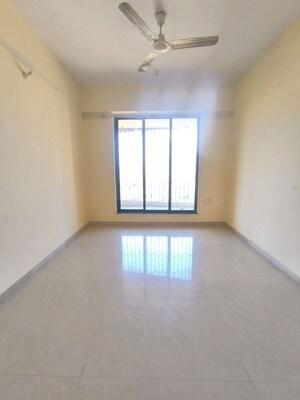 Room in 2 BHK Apartment at Sheth Auris Bliss, Malad West – for Sale